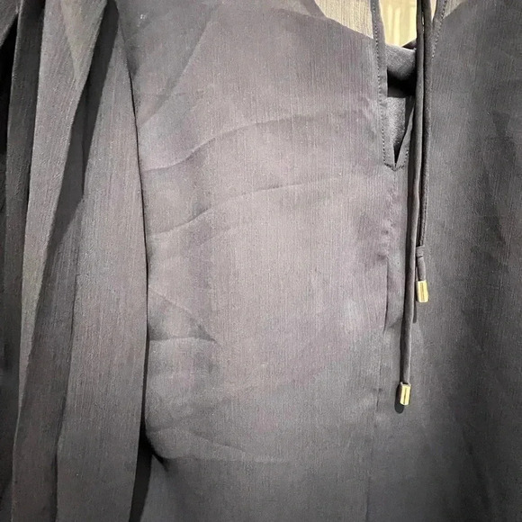 Sioni Navy Blue Two Piece Blouse Sheer Cami - Picture 6 of 10